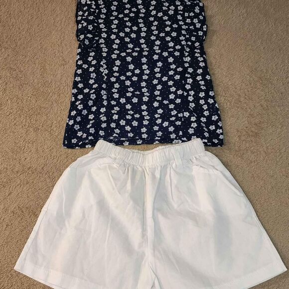 2pc GIRLS SHORT SET BLUE FLORAL TOP & WHITE SHORTS SIZE M Medium 6/6X NEW - Picture 2 of 9